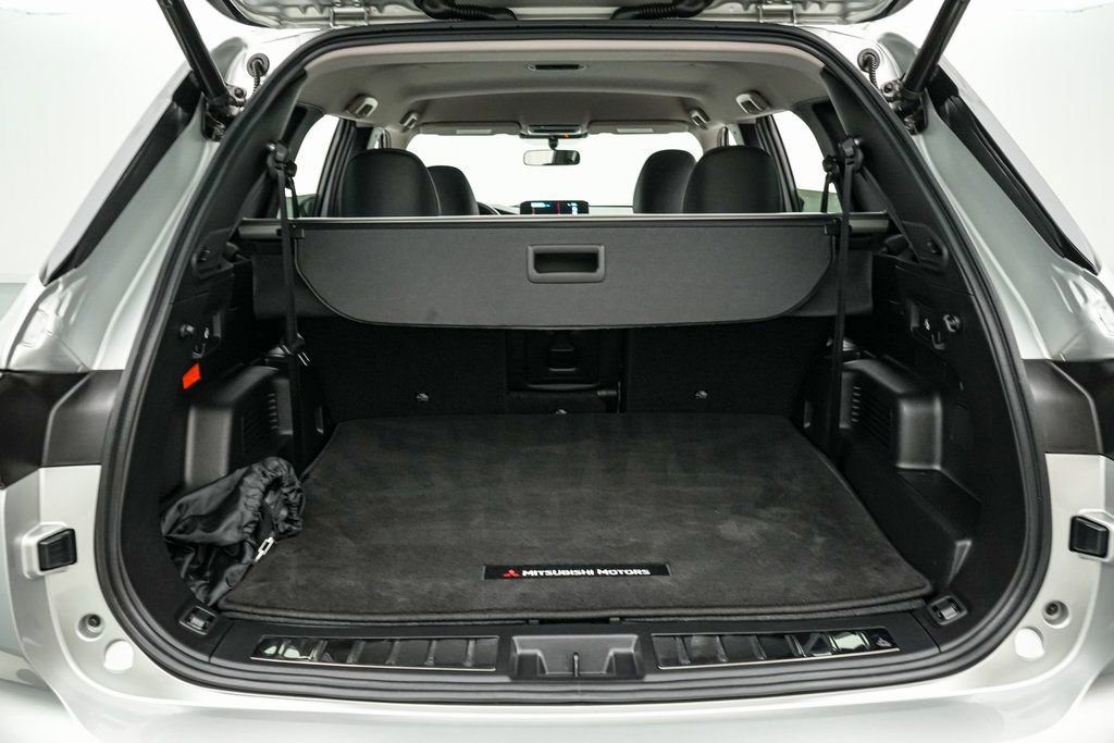 Used 2024 Mitsubishi Outlander SE image 24