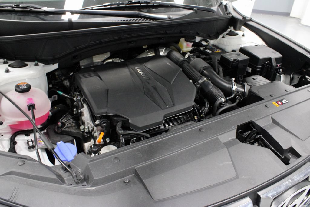 Used 2025 Hyundai Santa Cruz Limited AWD/4WD image 16
