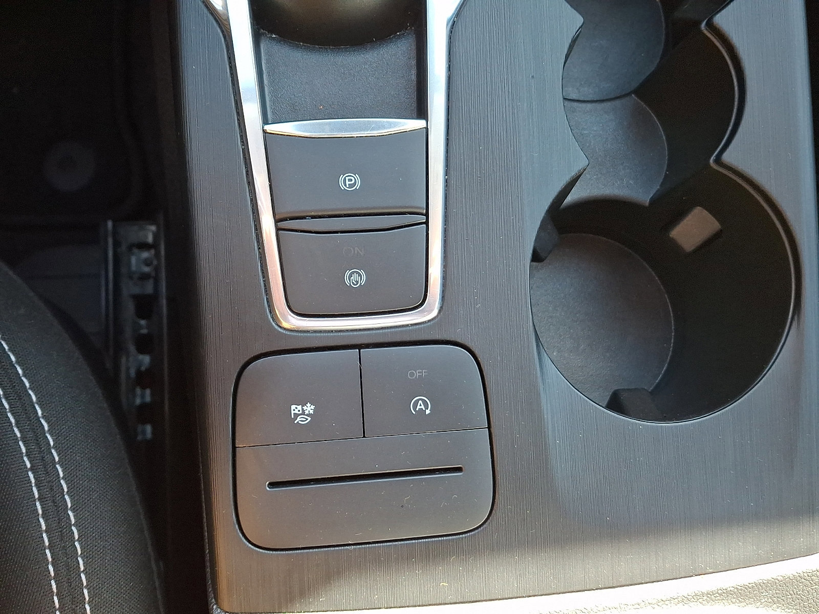 Certified 2025 Ford Escape Active image 25