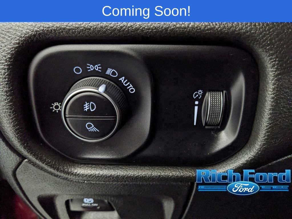 Used 2025 RAM 1500 Classic Warlock AWD/4WD image 15