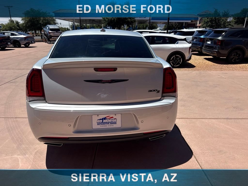 Used 2023 Chrysler 300 S w/ Comfort Group RWD image 5