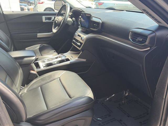 Certified 2023 Ford Explorer XLT w/ Equipment Group 202A AWD/4WD image 12