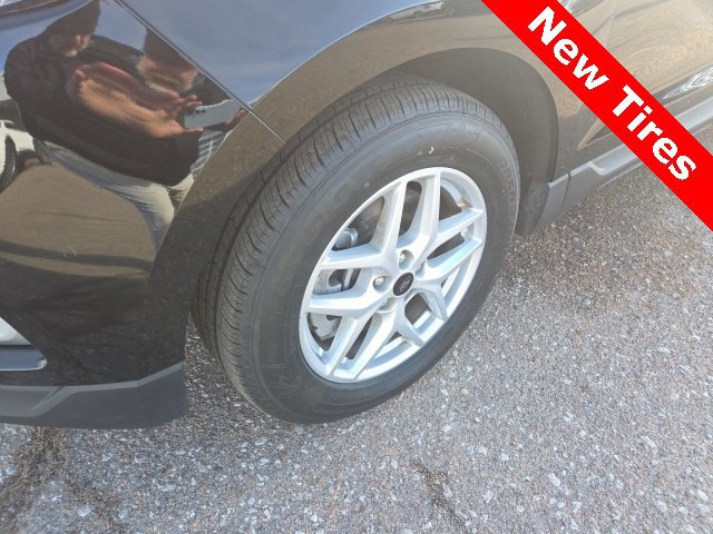 Certified 2024 Ford Edge SEL image 17