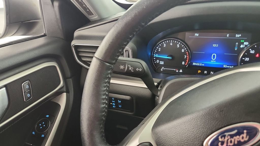 Certified 2022 Ford Explorer XLT w/ Equipment Group 202A image 20