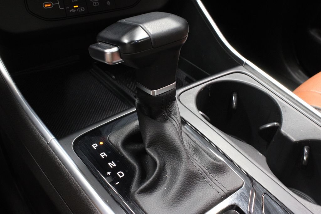 Used 2025 Kia Carnival SX Prestige FWD image 34