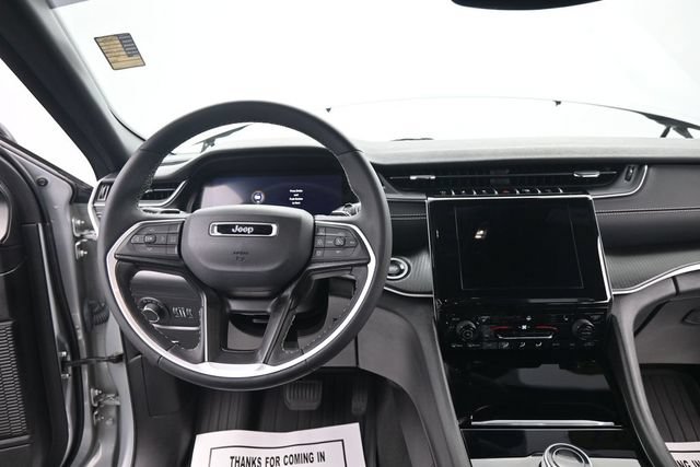 Used 2023 Jeep Grand Cherokee L Altitude AWD/4WD image 19