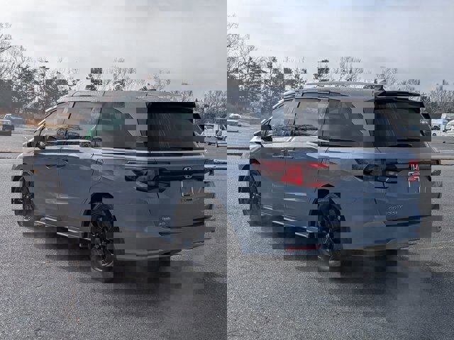 Used 2024 Honda Odyssey Sport image 3