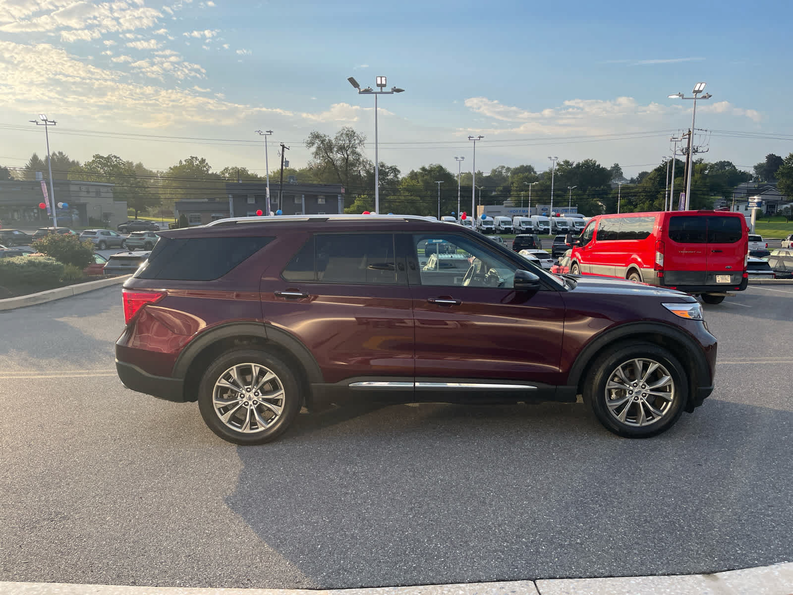 Certified 2022 Ford Explorer Limited w/ Equipment Group 301A AWD/4WD image 6