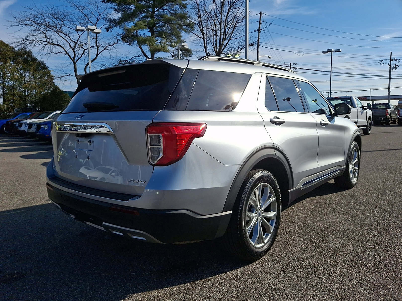 Certified 2024 Ford Explorer XLT w/ Equipment Group 202A image 7