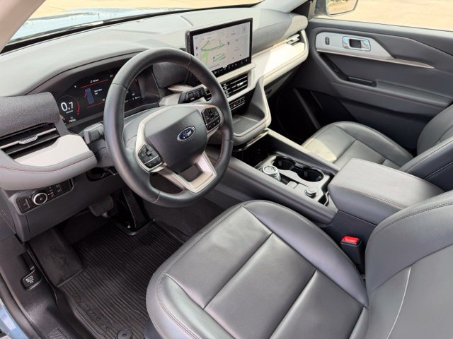 Certified 2025 Ford Explorer Active w/ Active Comfort Package RWD image 13
