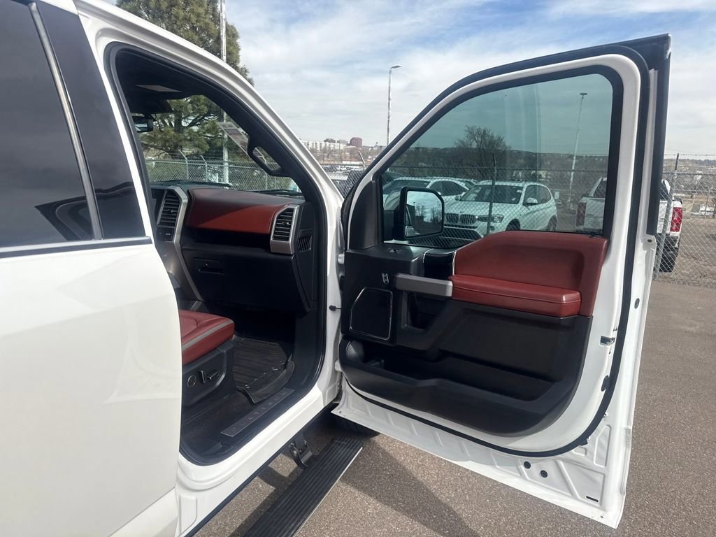 Certified 2019 Ford F150 Platinum w/ Equipment Group 701A Luxury image 27