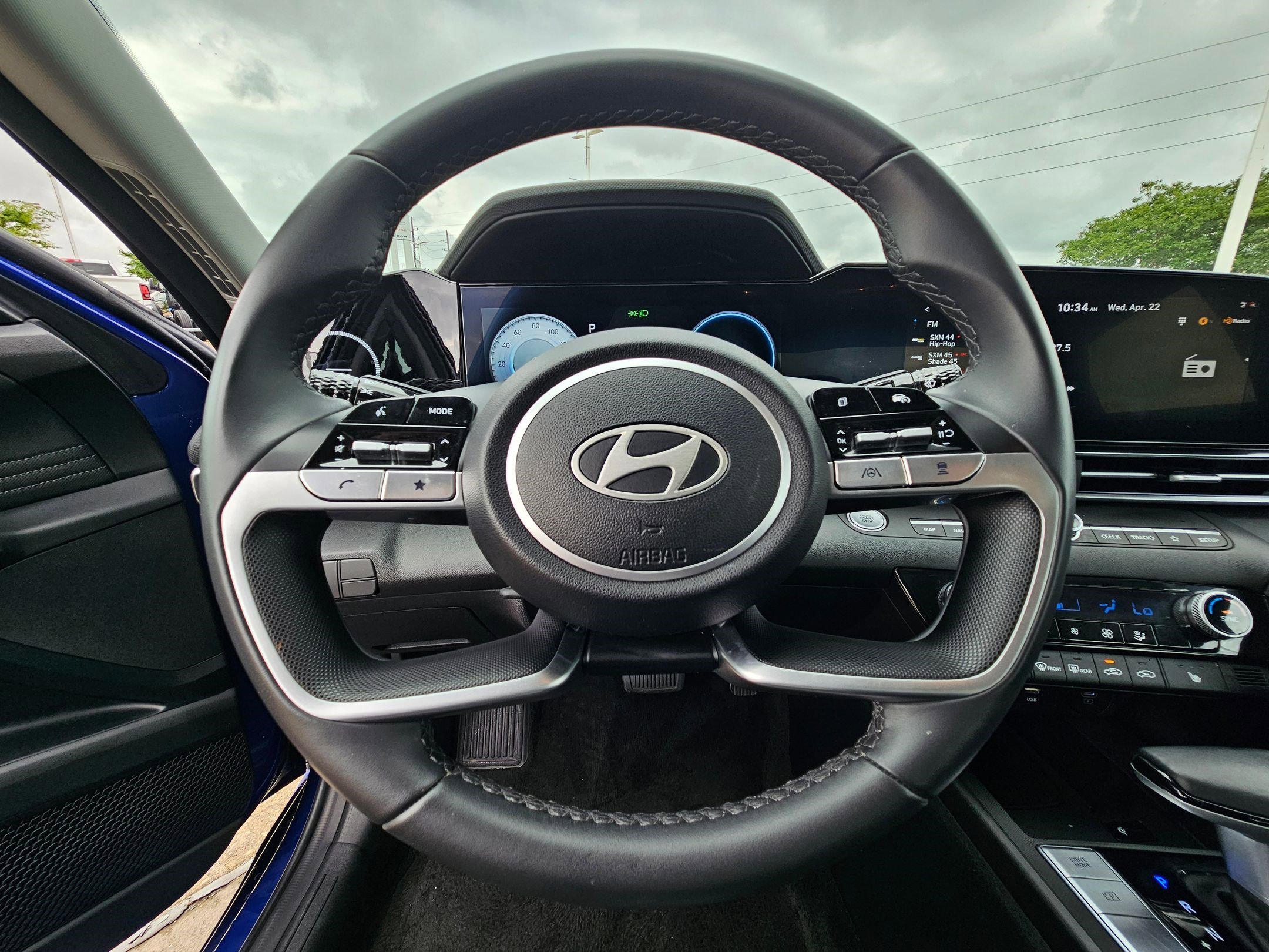 Used 2025 Hyundai Elantra SEL FWD image 18
