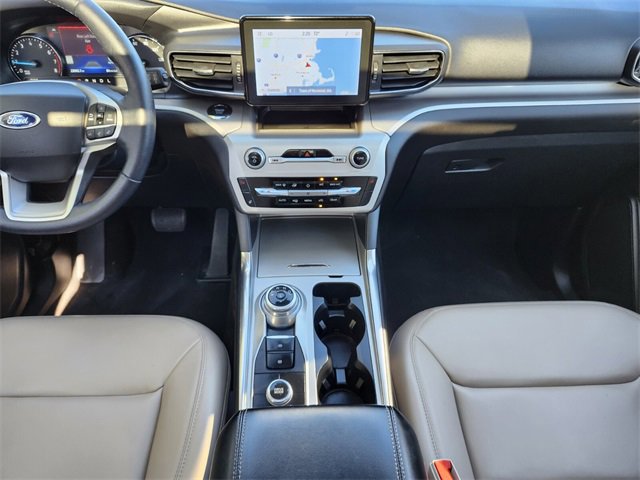 Certified 2022 Ford Explorer XLT w/ Equipment Group 202A image 14