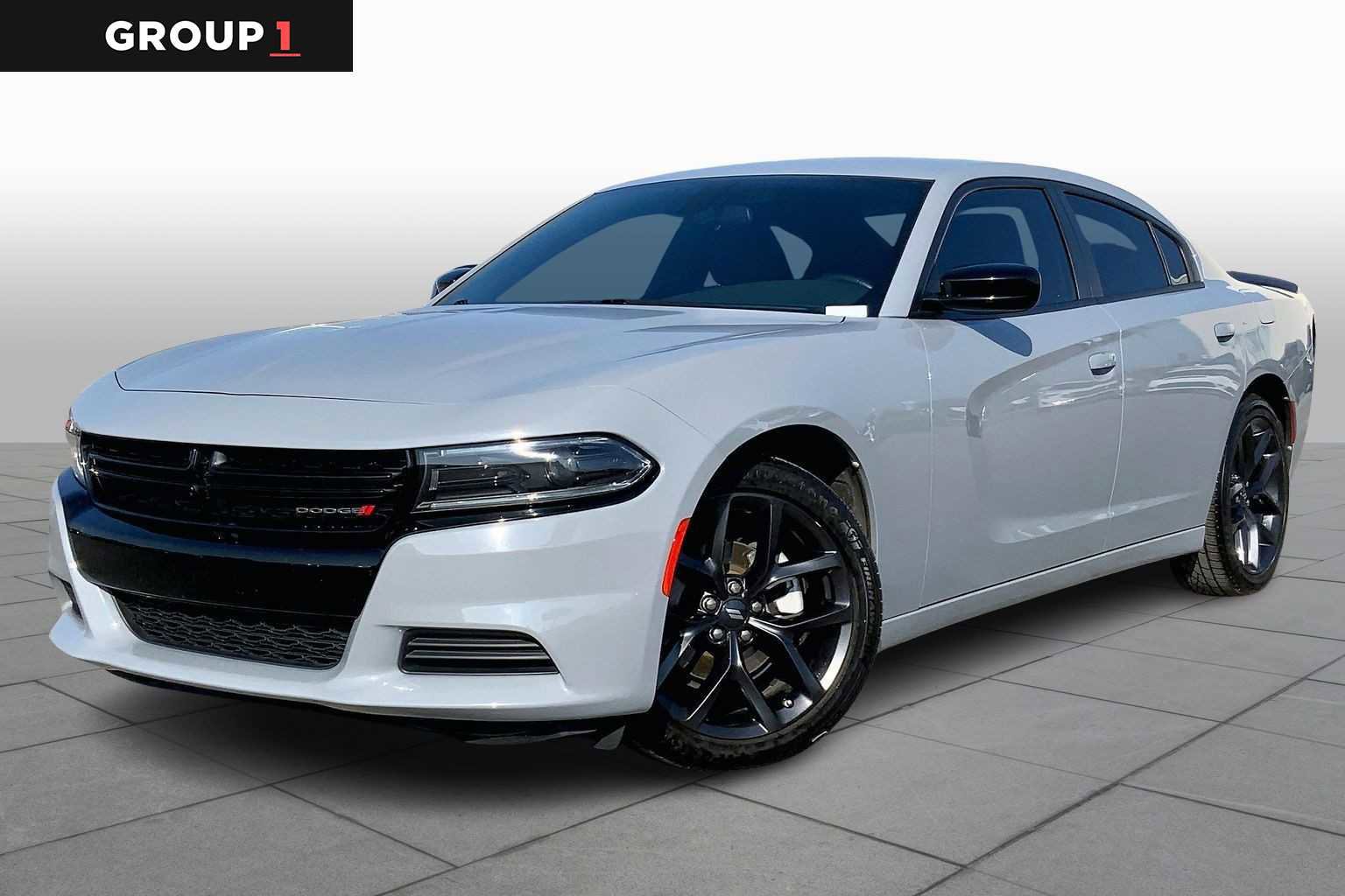 Used 2022 Dodge Charger SXT w/ Blacktop Package image 5