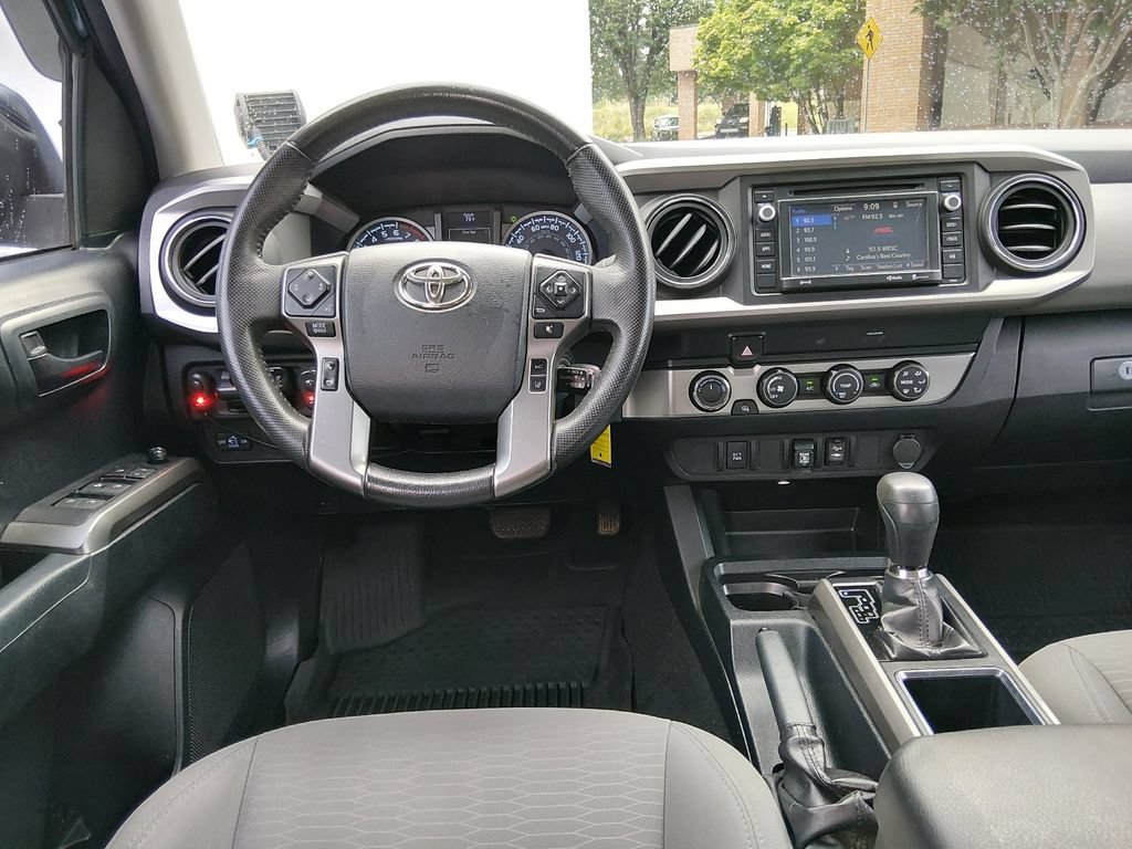 Used 2019 Toyota Tacoma SR5 AWD/4WD image 11