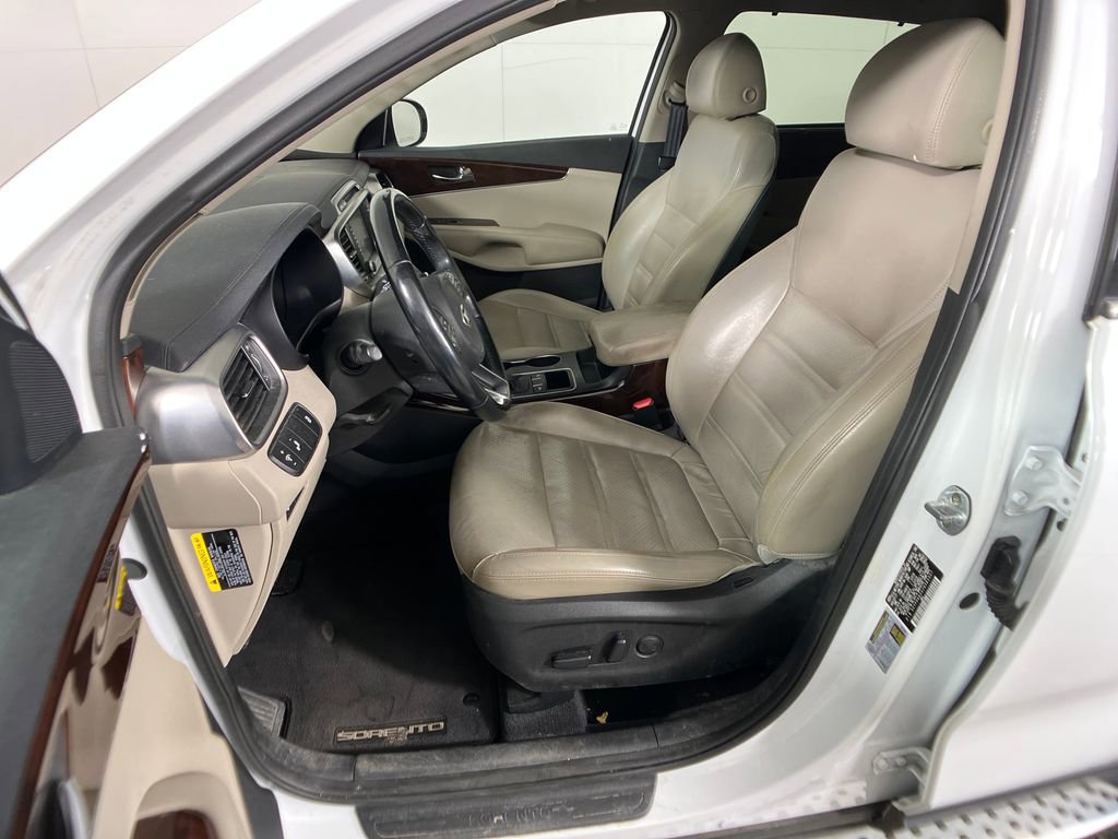Used 2018 Kia Sorento EX image 30