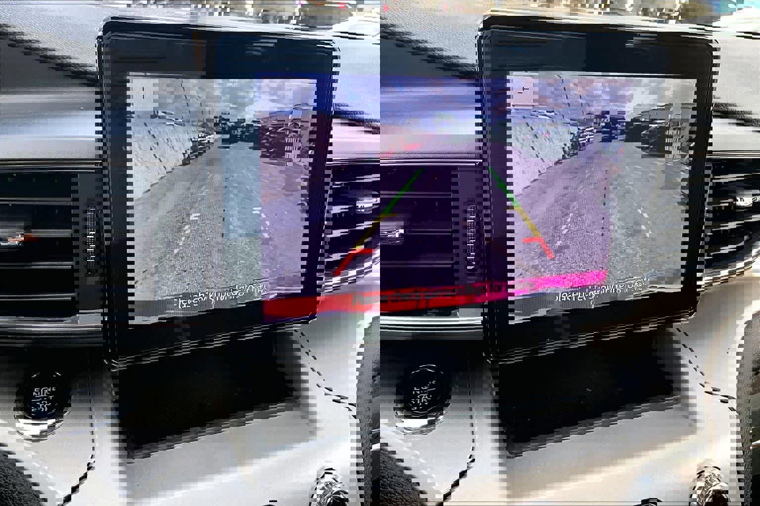 Certified 2022 Ford Explorer XLT w/ Equipment Group 202A image 30