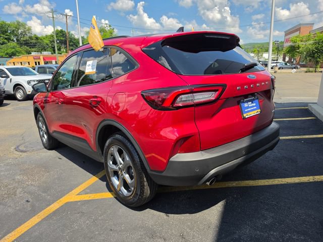 Certified 2025 Ford Escape ST-Line w/ Tech Pack #1 AWD/4WD image 5