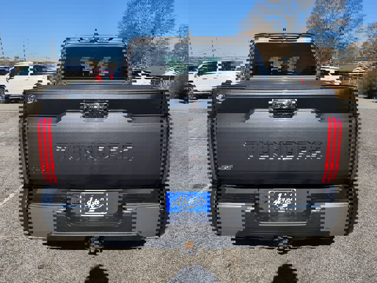 Used 2024 Toyota Tundra Limited image 4