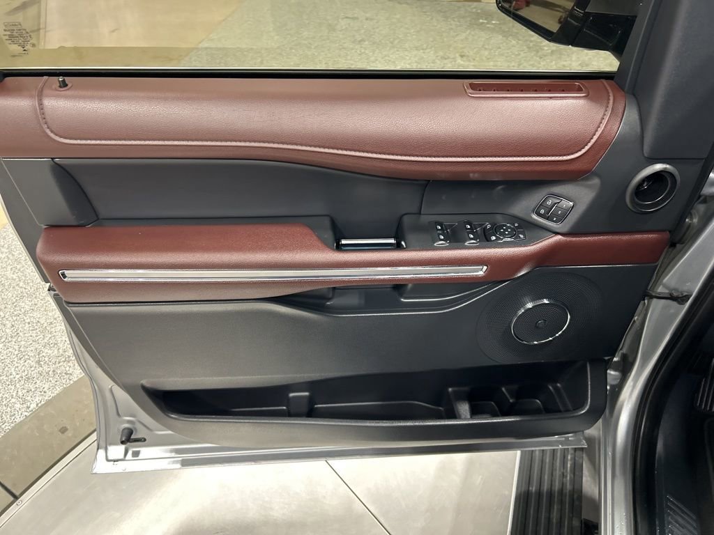 Certified 2024 Ford Expedition Limited image 15
