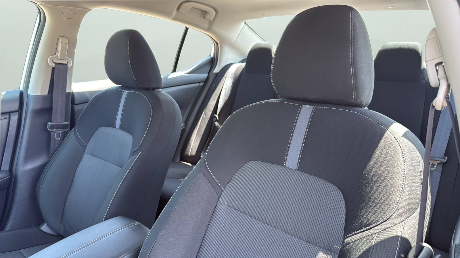 Used 2025 Nissan Sentra SV FWD image 9