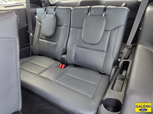 Certified 2025 Ford Explorer Active w/ Active Comfort Package RWD image 12