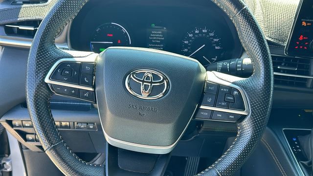 Used 2024 Toyota Sienna XLE Woodland Edition image 21