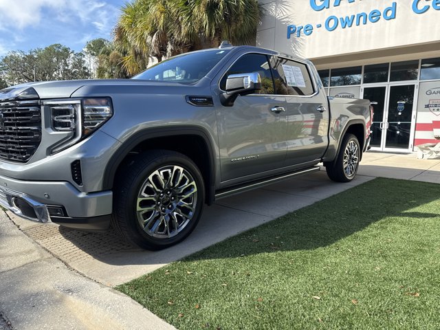 Used 2025 GMC Sierra 1500 Denali Ultimate AWD/4WD image 9