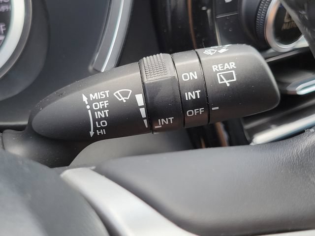 Used 2022 Toyota Highlander XLE AWD/4WD image 17