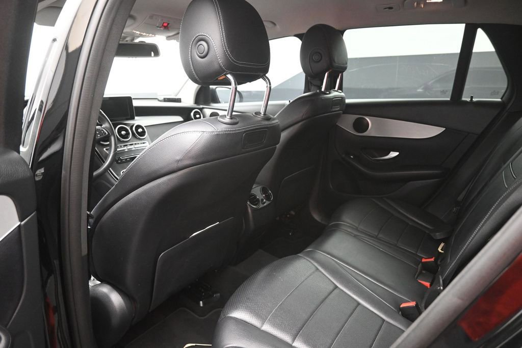 Used 2019 Mercedes-Benz GLC 300 image 25