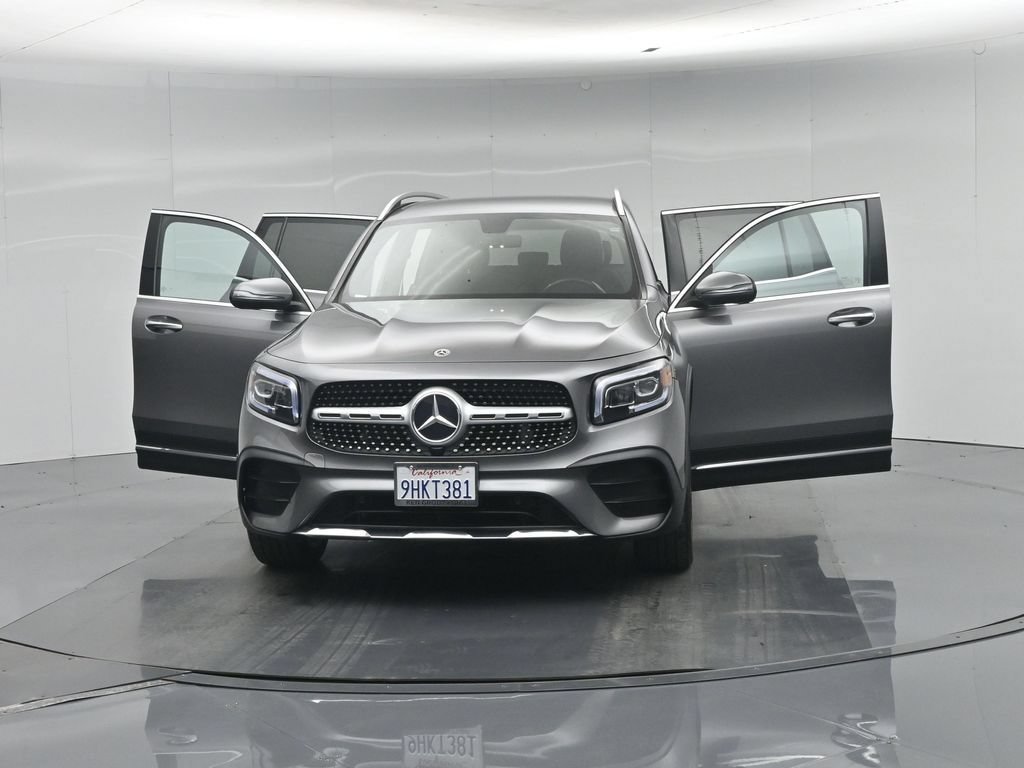 Used 2021 Mercedes-Benz GLB 250 image 32