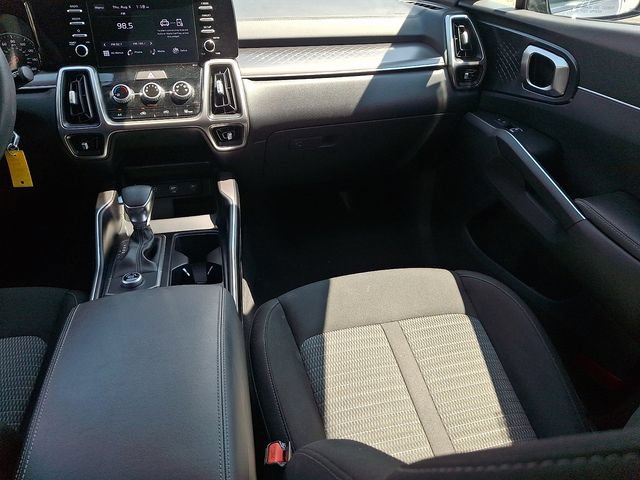 Used 2022 Kia Sorento LX FWD image 19