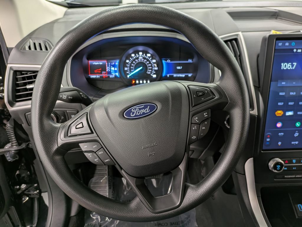 Certified 2024 Ford Edge SE w/ Black Appearance Package AWD/4WD image 23