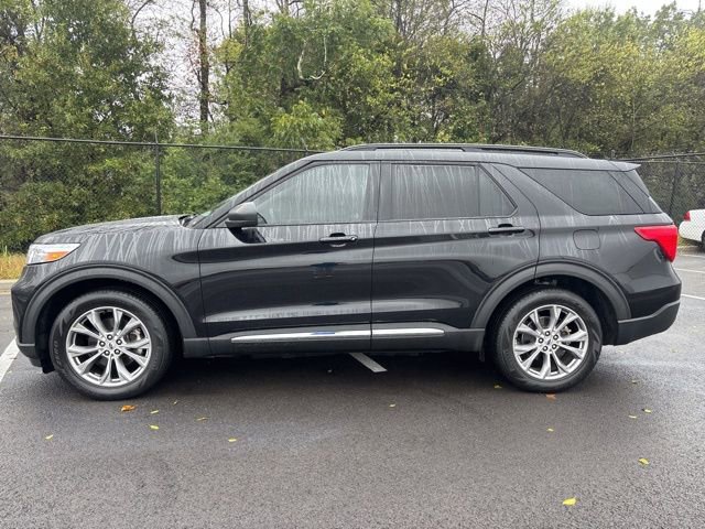 Certified 2022 Ford Explorer XLT w/ Equipment Group 202A image 2