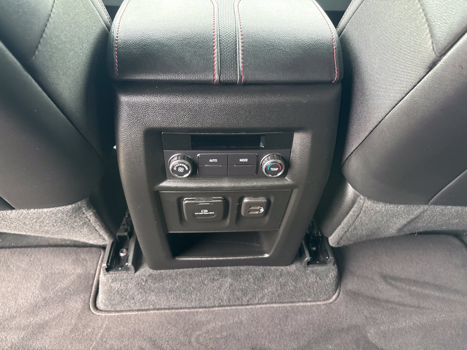 Used 2024 Chevrolet Traverse RS FWD image 25