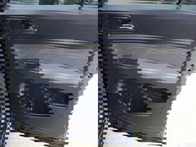 Used 2021 Volkswagen Atlas Cross Sport SE w/ Panoramic Sunroof Package image 20