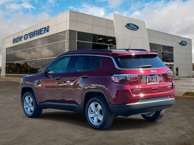 Used 2022 Jeep Compass Latitude w/ Convenience Group AWD/4WD image 3
