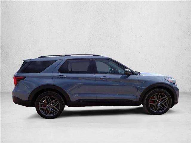 Certified 2025 Ford Explorer ST AWD/4WD image 5