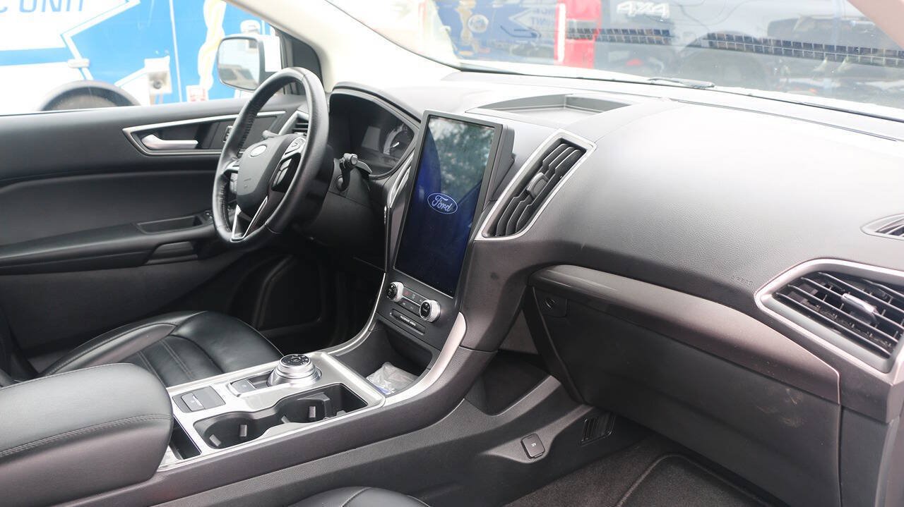 Certified 2024 Ford Edge SEL AWD/4WD image 19