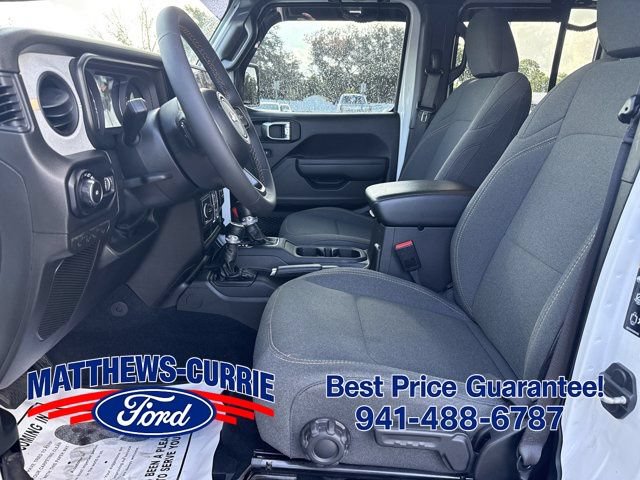 Used 2024 Jeep Wrangler Unlimited Sport AWD/4WD image 9
