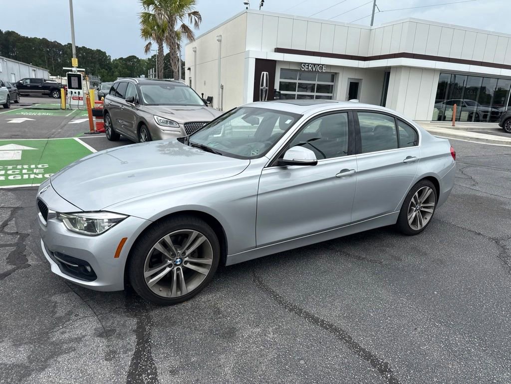 Used 2018 BMW 330i Sedan w/ Convenience Package RWD image 1