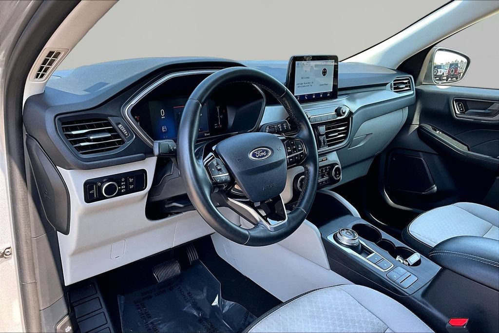 Certified 2024 Ford Escape Active w/ Cold Weather Package FWD image 14