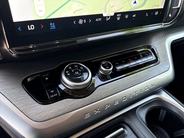 Certified 2025 Ford Expedition Platinum AWD/4WD image 20