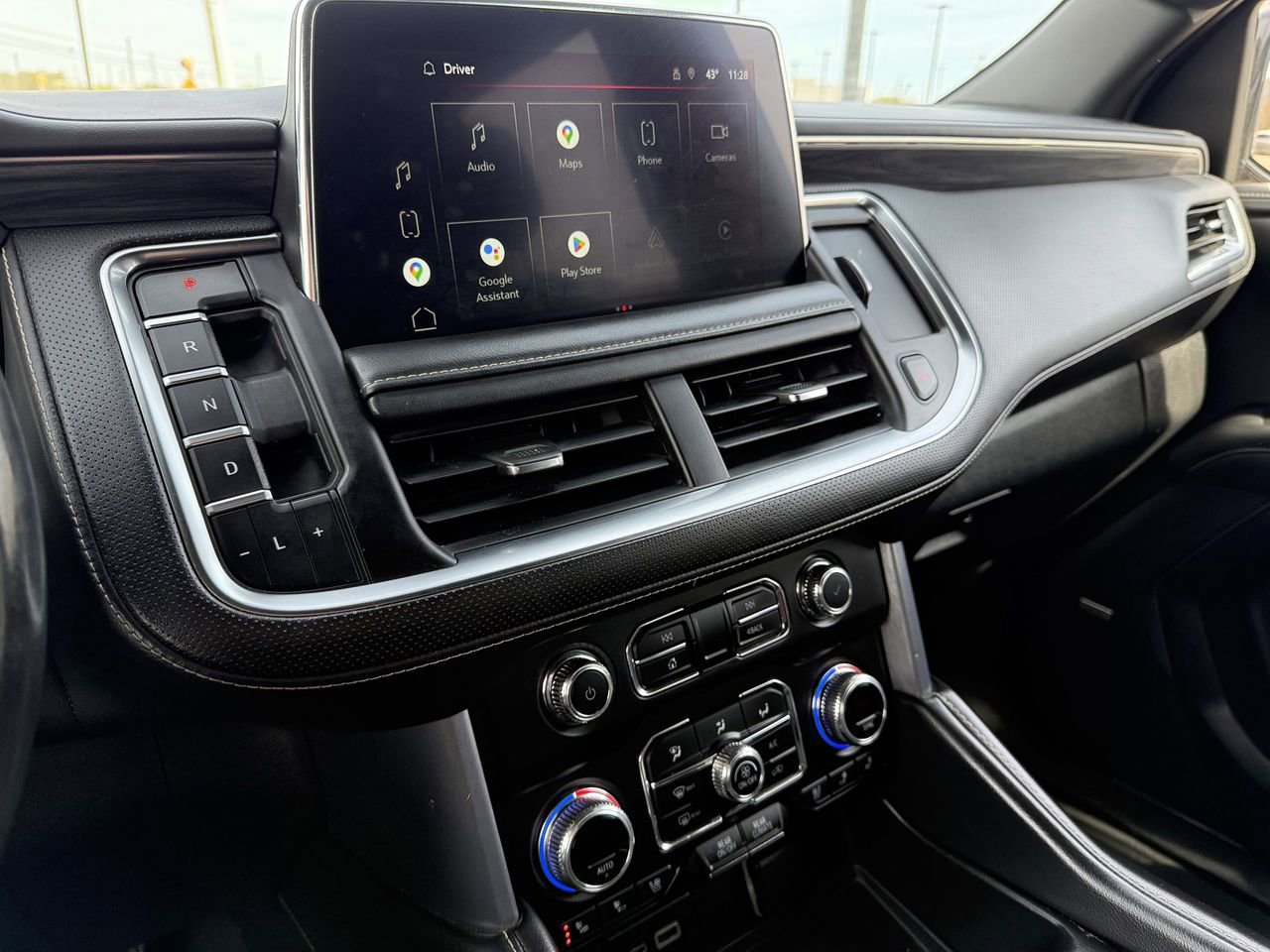 Used 2022 GMC Yukon XL SLT image 16