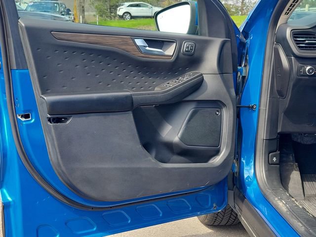 Certified 2020 Ford Escape Titanium AWD/4WD image 10