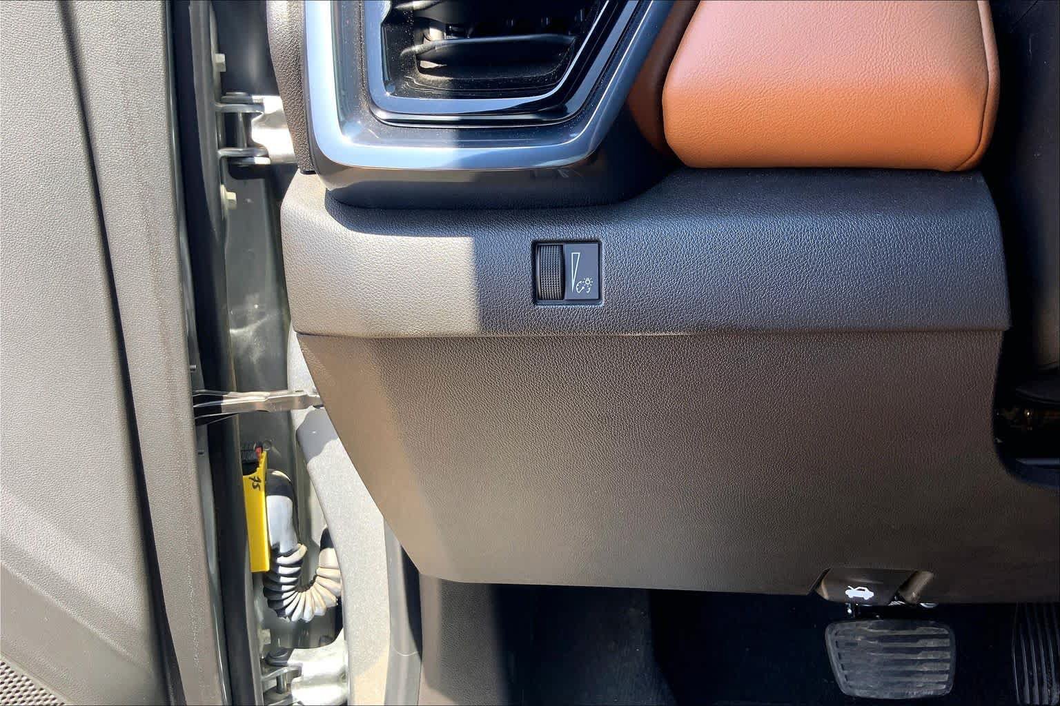 Used 2023 GMC Canyon AT4 w/ AT4 Premium Package AWD/4WD image 36