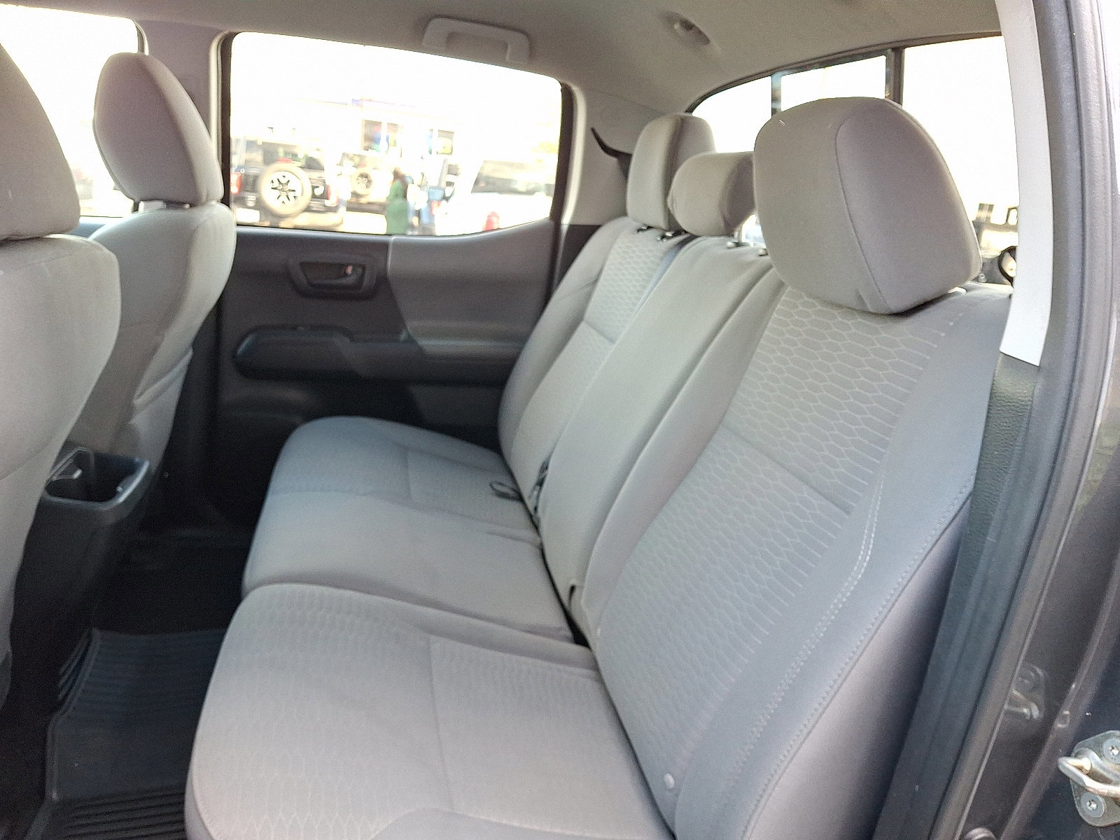 Used 2019 Toyota Tacoma SR image 11