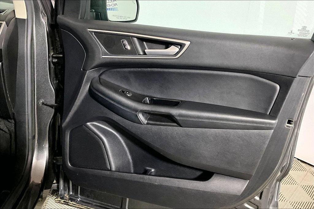 Certified 2020 Ford Edge SEL w/ Convenience Package FWD image 19