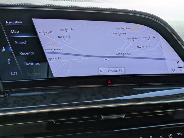 Used 2024 Cadillac Escalade ESV Premium Luxury image 23