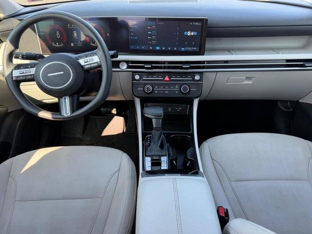 Used 2025 Hyundai Tucson SE FWD image 10
